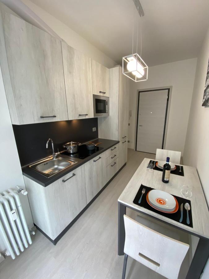 First Home Milan Bagian luar foto