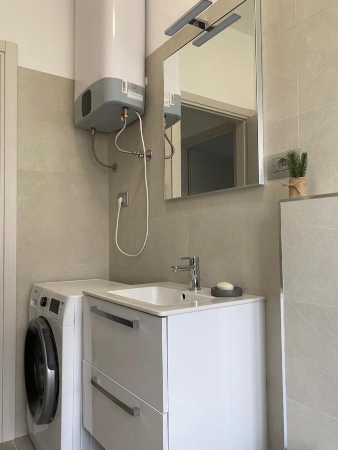 First Home Milan Bagian luar foto