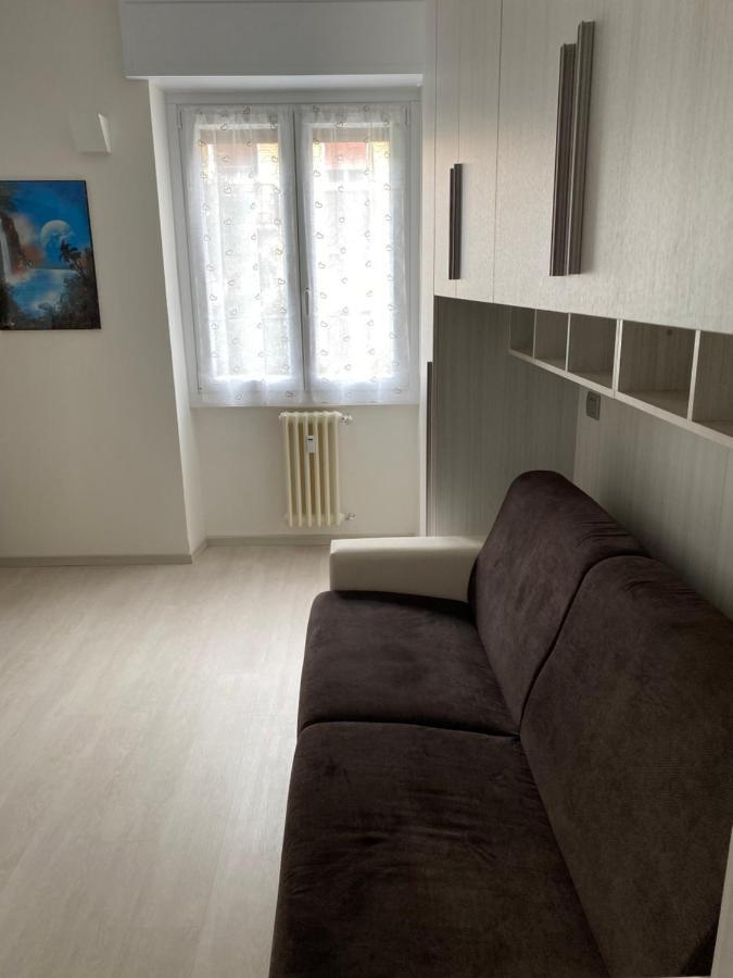 First Home Milan Bagian luar foto