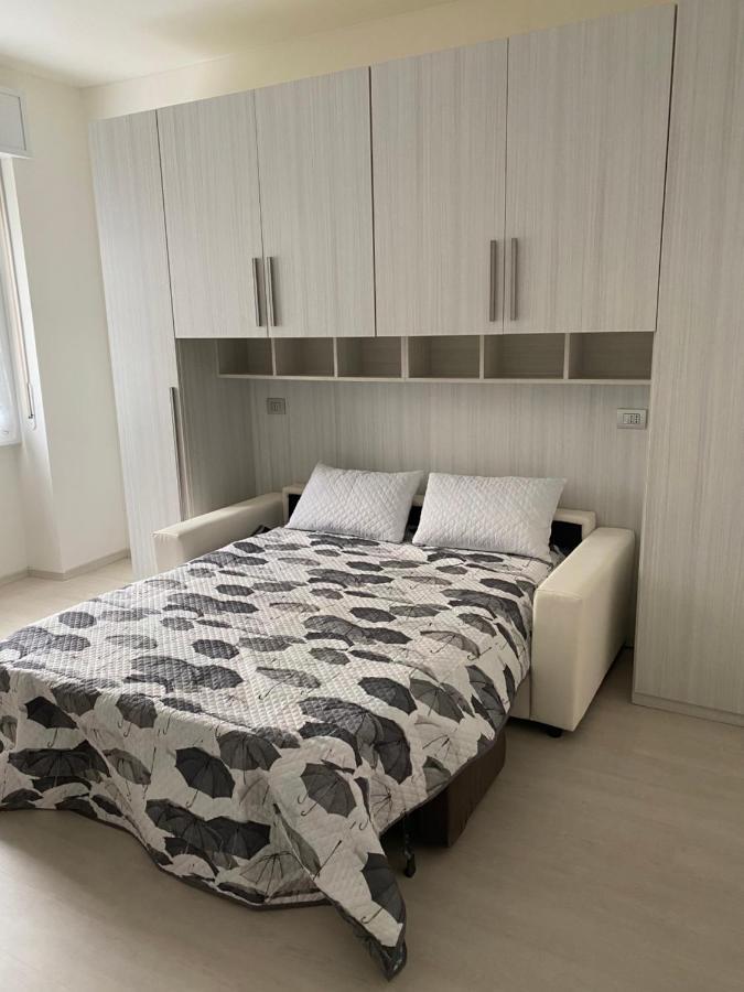 First Home Milan Bagian luar foto